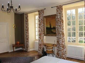 Chateau De La Touche Bed and Breakfast Savigny-Lévescault Eksteriør billede
